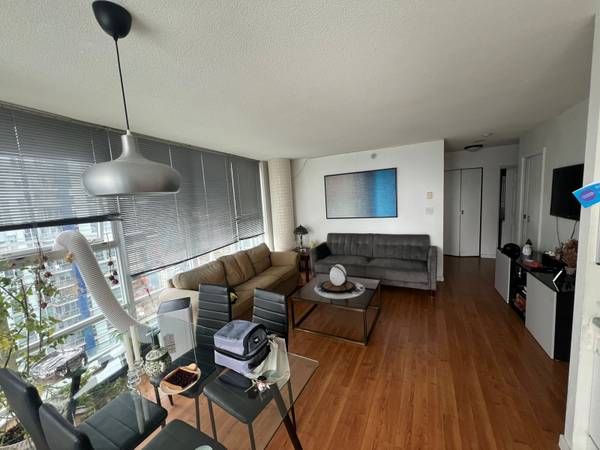 2 BEDROOM+den (Like 3rd room),furnished Oct 15 4