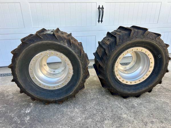 13.00-15  Paddle Tires & Bead lock Wheels 1