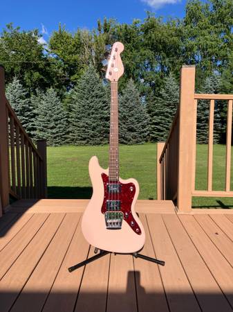 Squier Rascal Bass 1