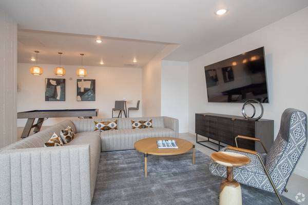 $1,999 / 1br - 536ft2 - Recepción de Paquetes, Fogata, Gabinetes de Dos Tonos (728 16th Street, Sacramento, CA)63844738675075121