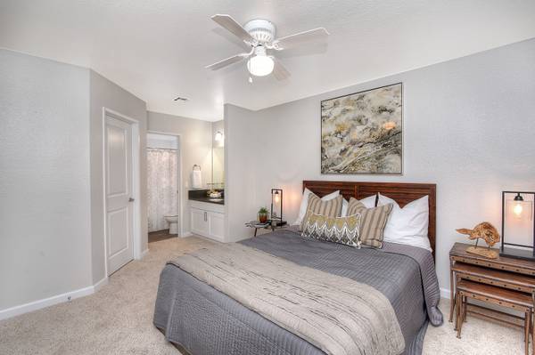 $2,635 / 1br - 780ft2 - Make The Move, Elevate Your Lifestyle In Our One Bedroom /One Bath! (15639 Avenida Alcachofa)63621380286723124