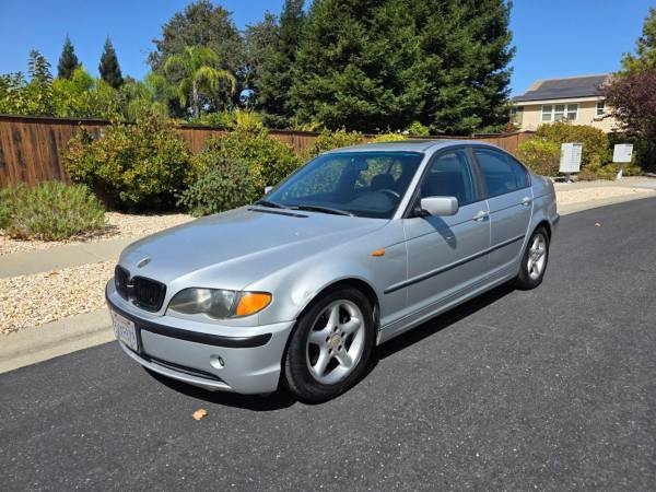 2003 BMW 325i 1