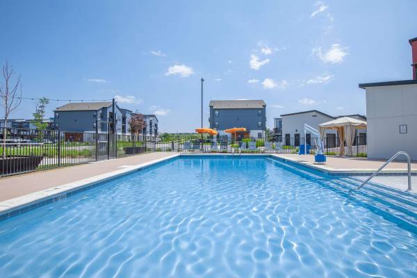 $1,761 / 1br - 809ft2 - Vida flexible con acabados modernos en un barrio accesible a pie 😊 (9425 Twenty Mile Rd, Parker, CO)63679424100225121