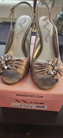 Gently used Nina high heels 1