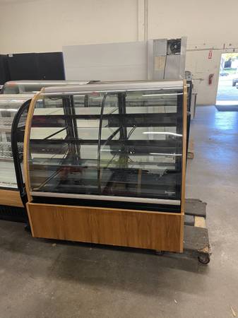50" Curved Glass Combination Dry Right Side / Refrigerated Left Side D 1