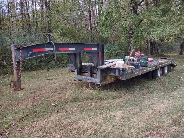 Trailer for. Pulling big equipment 1