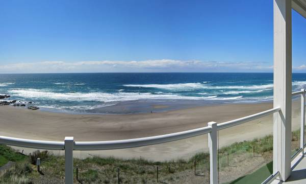 Oceanfront Luxury Condo -- Lincoln City 1