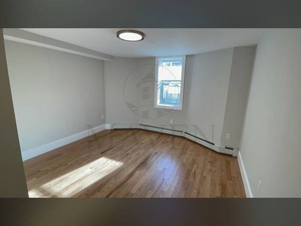 $1,200 / 6br - Renovated Apt in Somerville near Porter Sq w/ Private Bath (Porter Square/Davis Square)63856338724739124