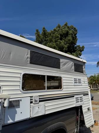 Hallmark Cuchara X L pop up camper 1