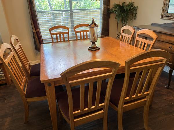Dining Table, Rectangular or Square, and 8 matching chairs 1