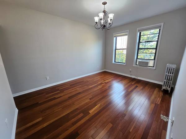 $2,750 / 2br - ✨ Bay Ridge Gem! near NYU, Subway, Xbus, Top Floor of Private 6 Family (bay ridge, dyker heights)63816602306177124