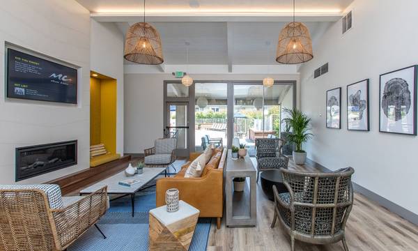 $2,987 / 1br - 687ft2 - Assigned Parking, Serene Courtyard Views (foster city)63824144548099124