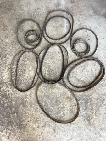 Correas en V de varios tamaños - $55 (Bellingham)63435792075393124