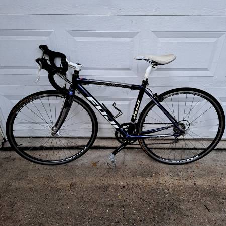 Fuji Road Bike Bonded Carbon Roubaix 3.0 - $60062935640751745121