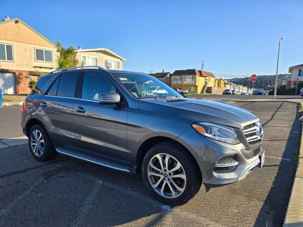 2019 Mercedes-Benz GLE – ¡Como nuevo! Solo 11 mil millas - $29,999 (Daly City)63477654160131121