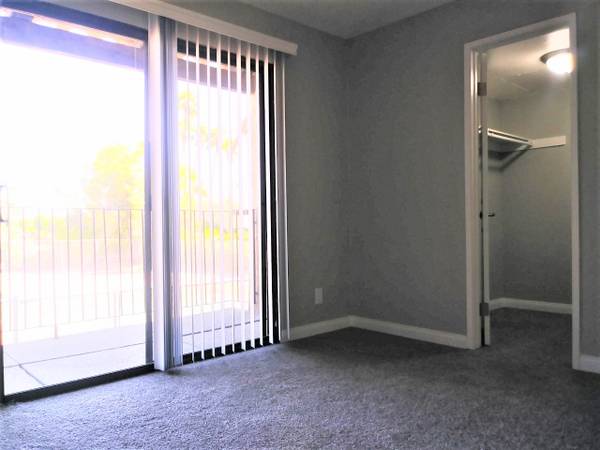 $2,165 / 2br - 1050ft2 - Apartamento de 2 dormitorios y 2 baños en Palm Springs, CA63686282457217123