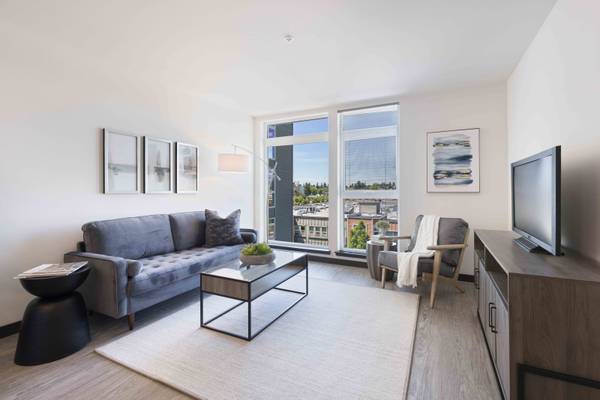 $2,184 / 1br - 627ft2 - Rooftop Deck, Internet Lounge, Window Coverings (8612 Palatine Avenue North, Seattle, WA)63659466263041122