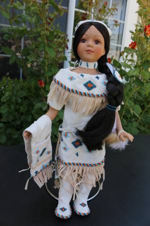 New! Beautiful Vintage Native American Doll 1