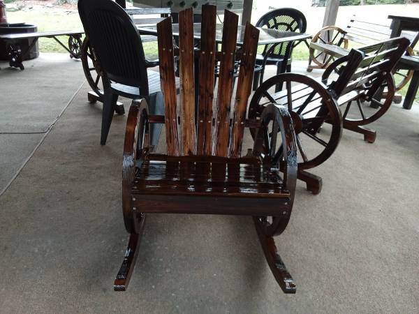 NEW Rustic Wagon Wheel Rocker. 1
