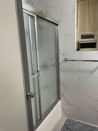 $1,300 Looking for a clean and responsible roommate in Sunnyside, Queens! (Sunnyside)63809019257475124
