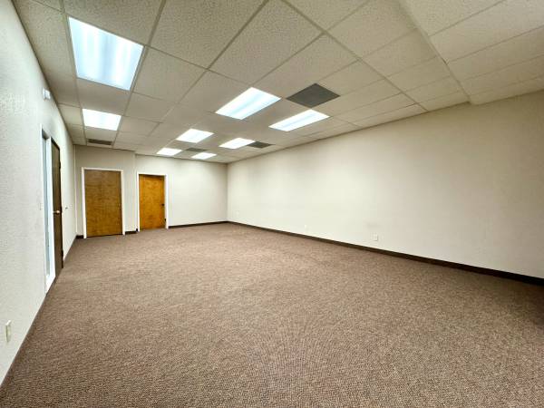 $703 / 803ft2 - Office Space in the Park Marina Plaza (Redding, CA)63972528881411121