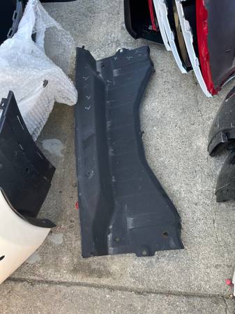 Used rear body panel Tesla model y 1