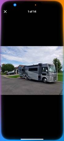 Winnebago Sightseer 33C 1