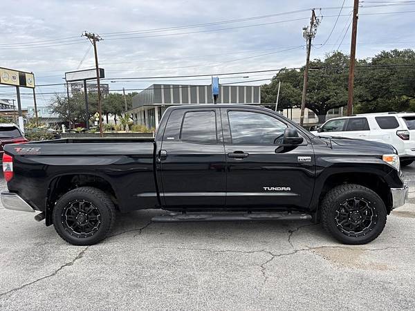 PRISTINE! 2016 Toyota Tundra DoubleCab/4Door 5.7/V8 4x4 1