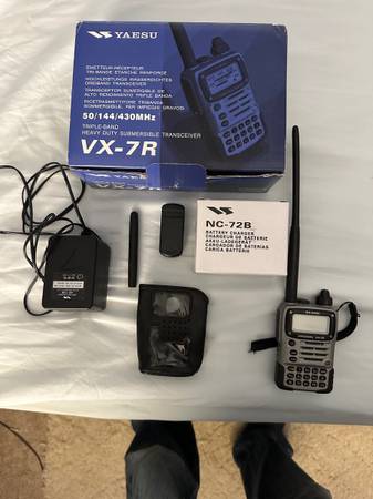 Yaesu VX-7R Handheld HAM radio-non-working 1