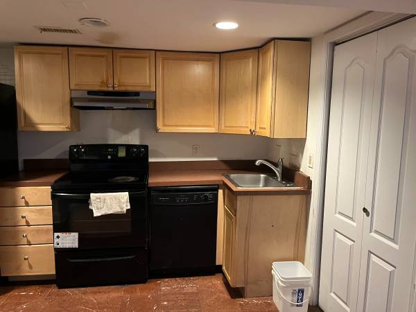 $1,800 / 2br - @Sin cargo 2hab piso con "Todos los servicios/ Lavandería/ Estacionamiento/ Patio trasero/ Mascotas" (Washington, DC)63958908987394120