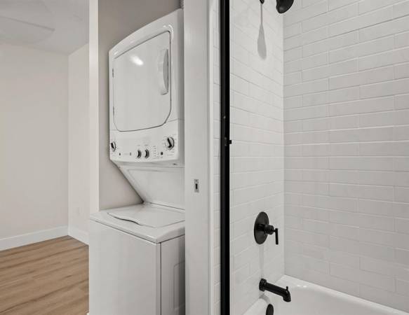 $2,695 / 2br - Pet Friendly, Ceiling Fans, Stylish, Newly Renovated Apartment Homes (San Diego)63932990721922123
