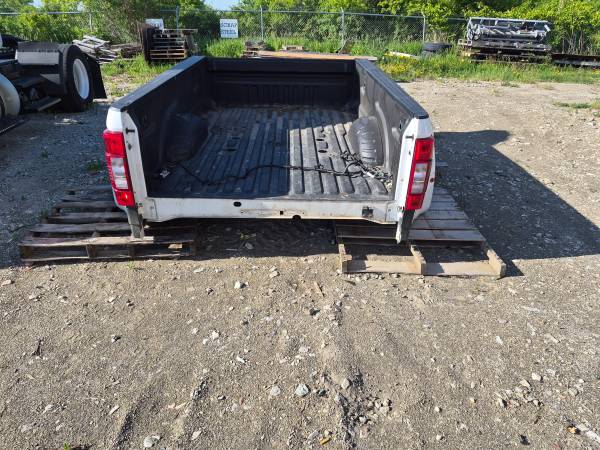 2022 Ford F350 FX4 Dually Truck Bed 1