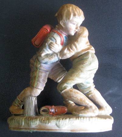 OCCUPIED JAPAN BISQUE/CERAMIC (?) RARE FIGURINE - BOYS FIGHTING 1