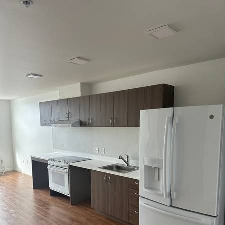 $1,115 / 1br - 468ft2 - Located in Portland, Bike Racks, 1bd 1ba (8118 SE Division St, Portland, OR)64038877440897122