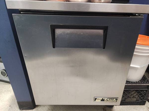 True undercounter refrigerator 1