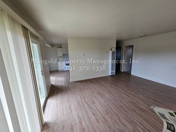 $2,250 / 2br - Downstairs Unit located in the Tower Apartments in Gonzales (Gonzales)64009501145601123