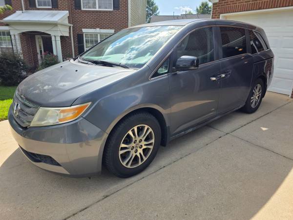 2013 Honda Odyssey EX-L for sale - $12,000 (Morrisville)63470077268227121