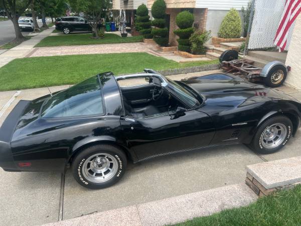 Corvette 1982 - $12,000 (Staten Island)63654718248451121