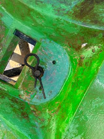 JOHN DEERE BROADCAST SPREADER TOW BEHIND - $125 (Brush Prairie)63471266033667123