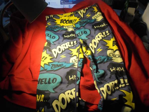 GIRLS Size SMALL “COMIC BOOK PHRASES” Stretch PANTS! $12.00 Shipped!! 1