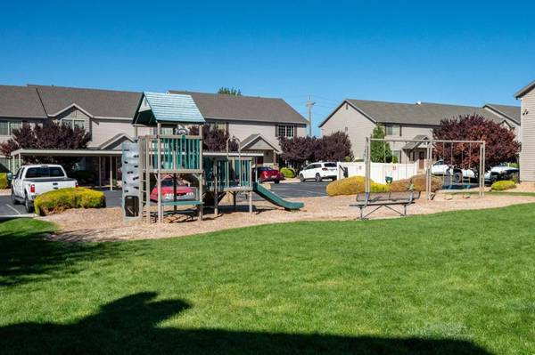 $1450.00 / 3br - Beautiful Home in Cedar City. Centrally Located.63932724829570124