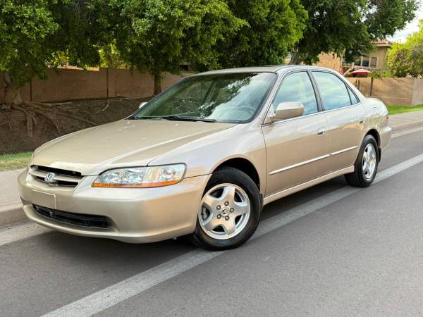 2000 Honda Accord 1