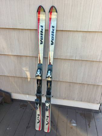 SKIS  VOLKL 163 cm 1