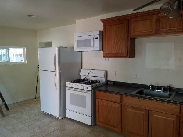 $2,300 / 2br - 950ft2 - 2 Bed, 1 Bath, TowhHouse, Completely Remodeled (dublin / pleasanton / livermore)63834321282561124