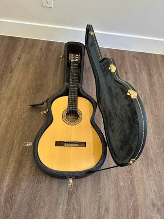 Joan Cashimira Classical Guitar made in Spain 1