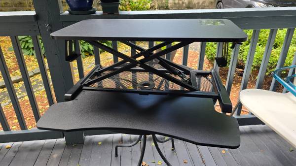 Adjustable Height Desktop for Computer/Keyboard 1