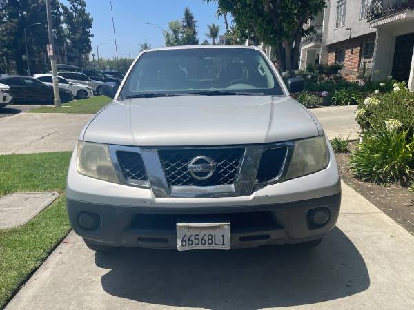 2013 NISSAN FRONTIER XCAB  5 SPEED  $ $ 6500 - $6,500 (Los Angeles)63623854622721123