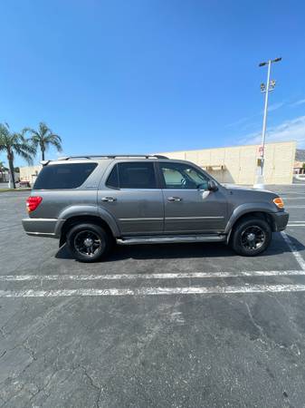2003 Toyota Sequoia Limited 2WD - $3,900 (BURBANK)63623776583553121