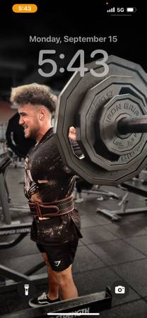 $1,200 / 1br - ROOM for rent. No fee by owner (Glendale)64212273221762122