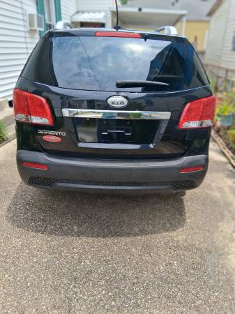 2011 Kia Sorento - $5,99563438987565569122